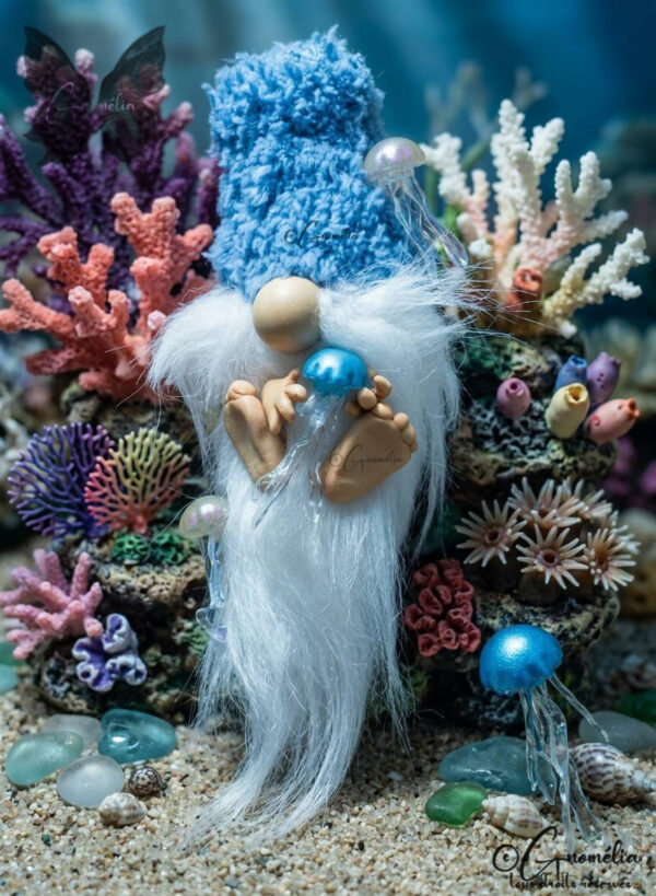 Méduso, gnome aquatique de Gnomélia dans son monde de la mer