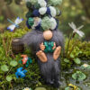Mister Soupiot Gnome Grenouille 2 Gnomélia Mister Soupiot Gnome au bonnet décoiffant et accompagné de ses grenouilles