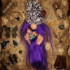 Zinzolin Gnome Alchimiste 2 Gnomélia V2 Zinzolin Gnome Alchimiste avec sa barbe violette et ses fioles dans ses mains Gnomélia