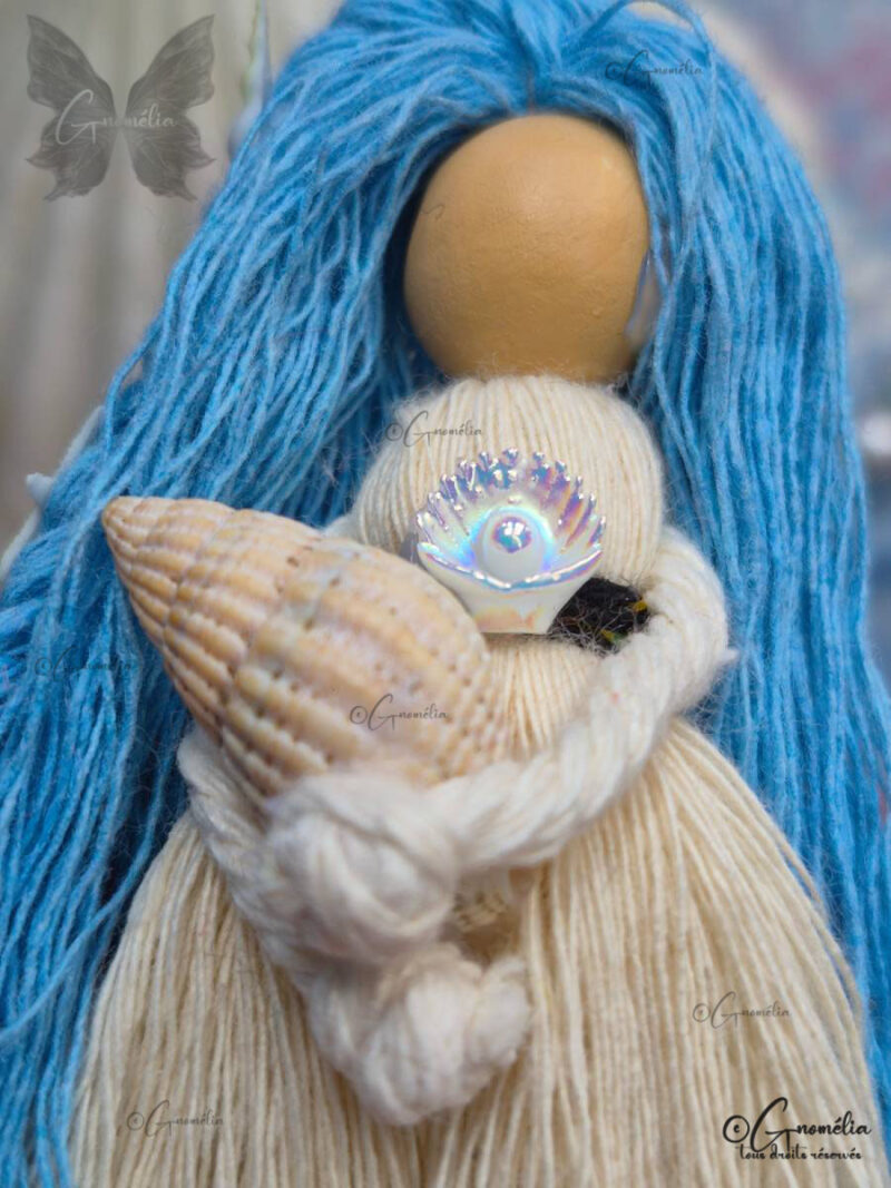 Nacréa Petite Fille Porte-clés Coquillage Océan Nation des Océans 3 Gnomélia v2 Nacréa