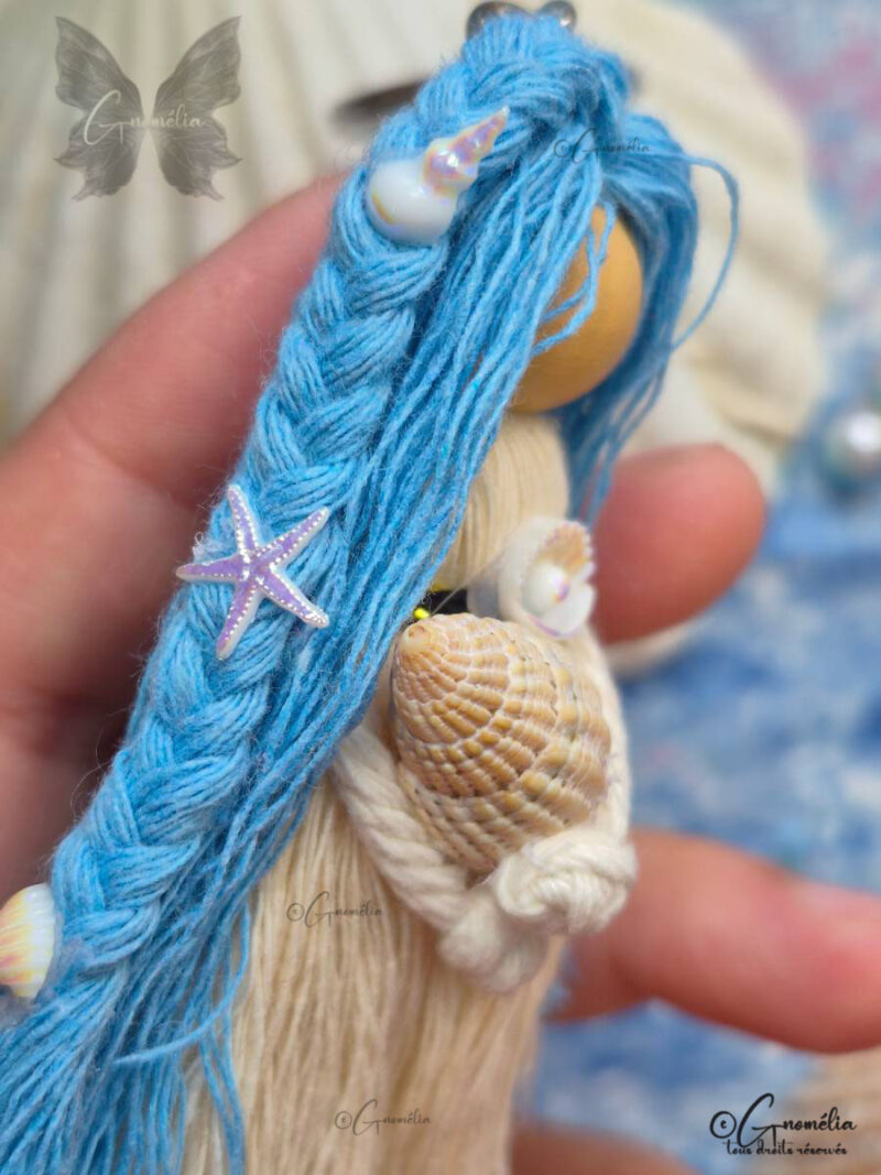 Nacréa Petite Fille Porte-clés Coquillage Océan Nation des Océans 4 Gnomélia v2 Nacréa